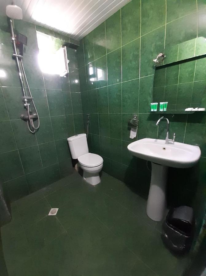 Hotel Selika Рустави Екстериор снимка