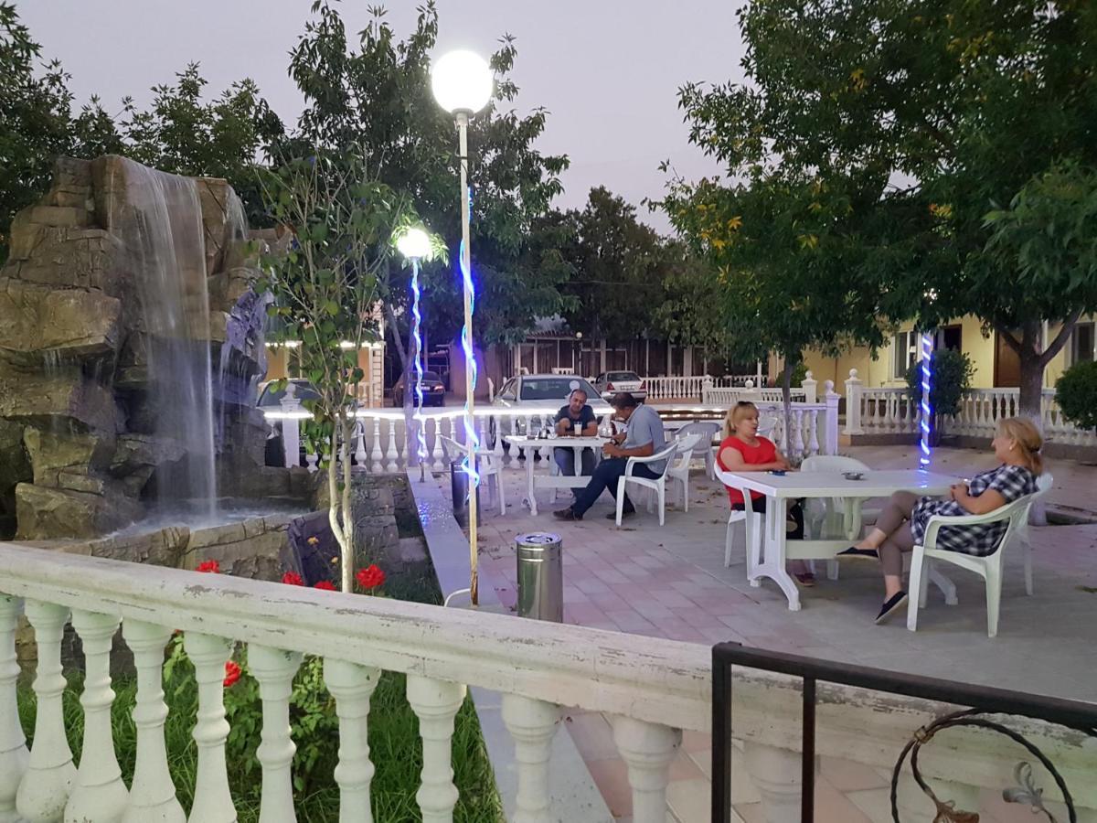 Hotel Selika Рустави Екстериор снимка