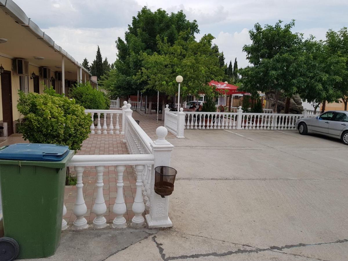 Hotel Selika Рустави Екстериор снимка