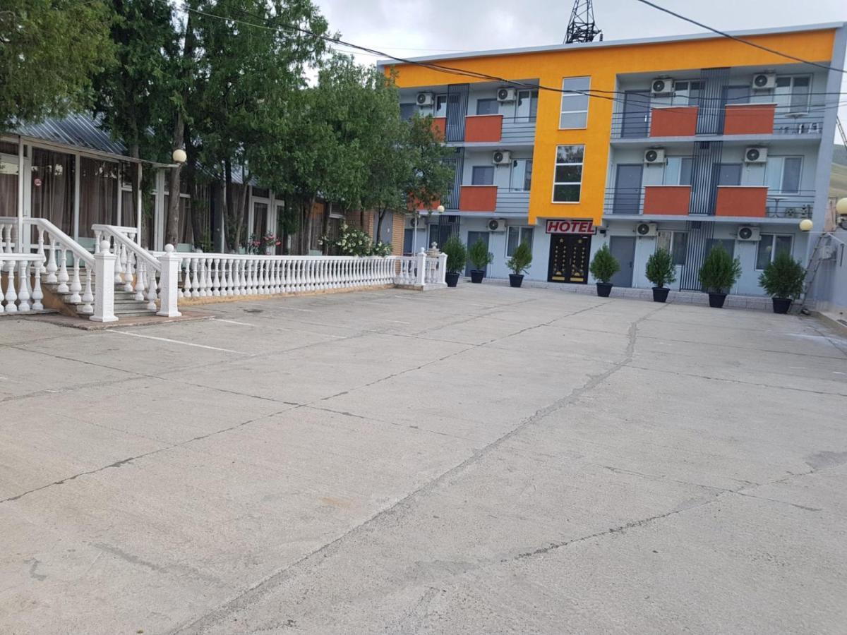 Hotel Selika Рустави Екстериор снимка